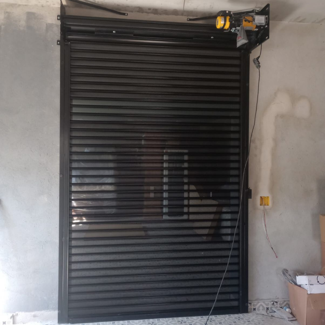 Portas de Enrolar no Limão | Fabricação, Instalação e Conserto