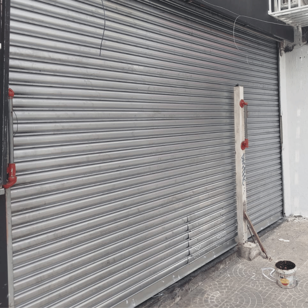Portas de Enrolar no Jardim Brasil | Automáticas, Manuais e Sob Medida
