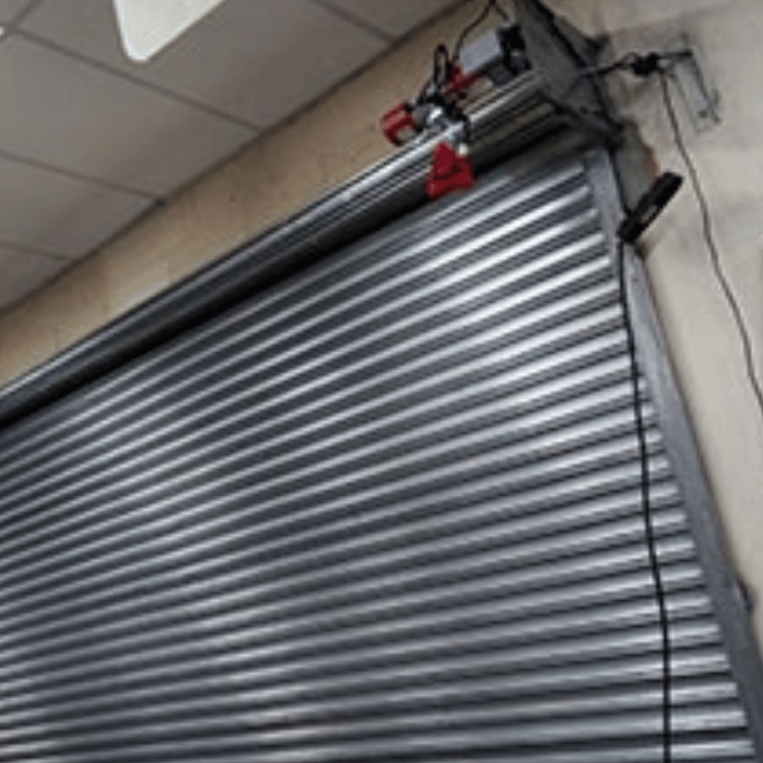Portas de Aço na Vila Maria | Fabricação Sob Medida, Automação e Manutenção Especializada