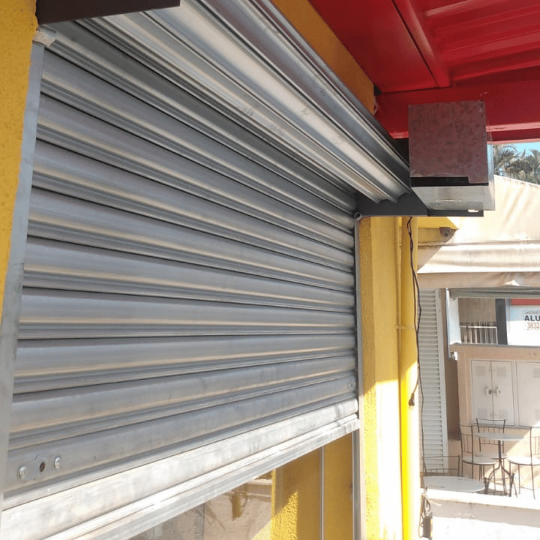 Portas de Enrolar na Vila Guilherme | Automáticas e Manuais Sob Medida com 35+ Anos