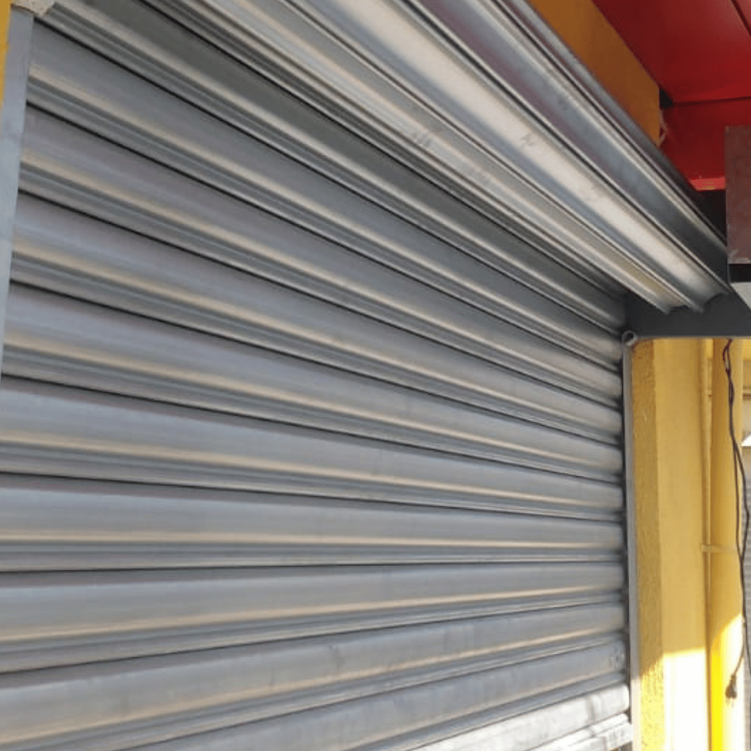 Portas de Aço na Vila Medeiros | Fabricação Sob Medida, Automação e Manutenção Especializada
