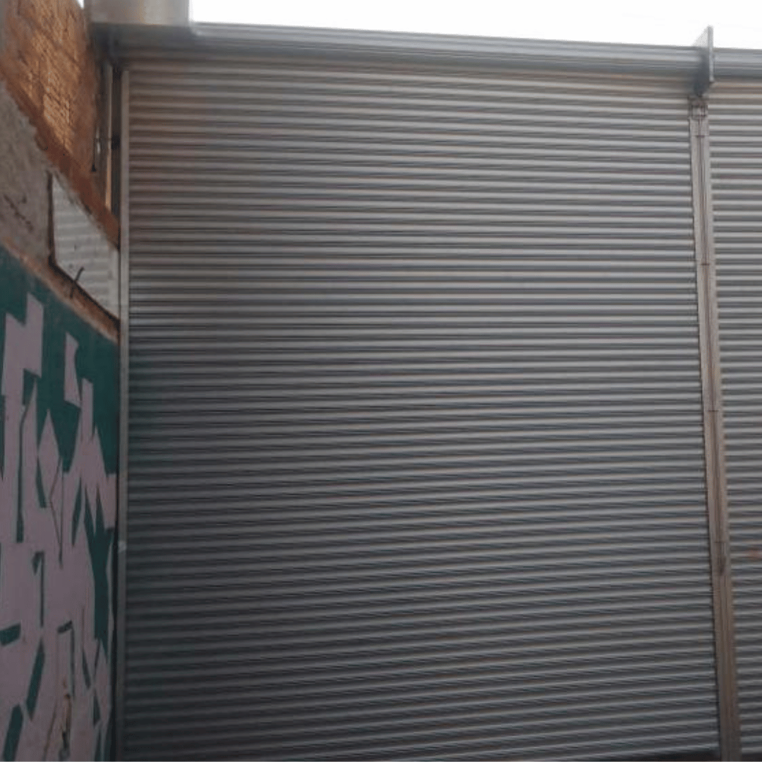 Portas de Aço no Jardim Guapira | Sob Medida, Automação e Manutenção com 35+ Anos